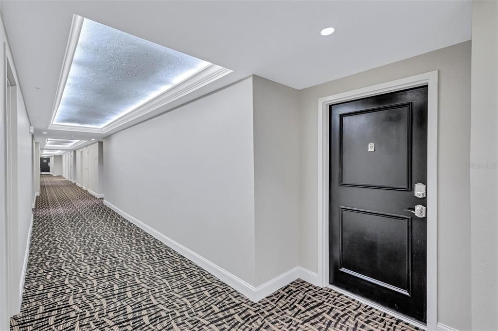 For Sale: $589,000 (2 beds, 2 baths, 1220 Square Feet)