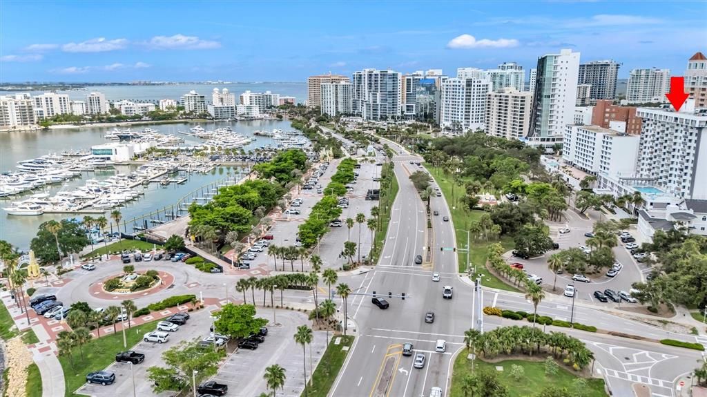 For Sale: $589,000 (2 beds, 2 baths, 1220 Square Feet)