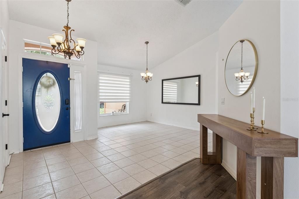 En Venta: $435,000 (4 camas, 2 baños, 2061 Pies cuadrados)