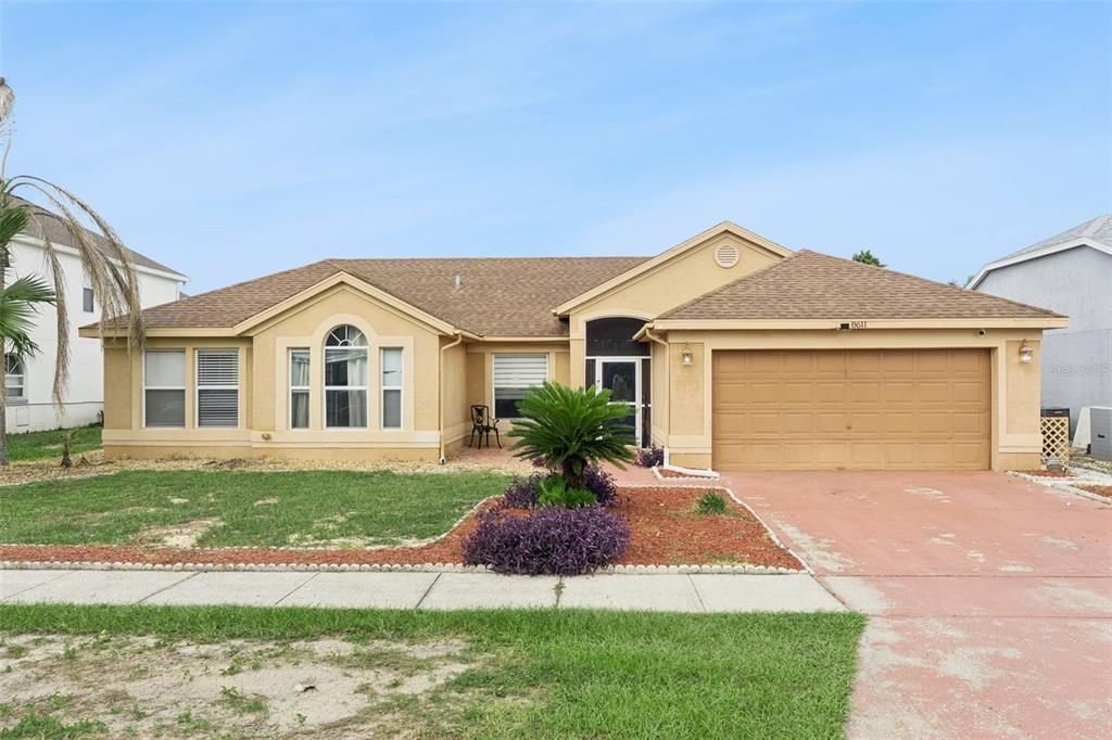 En Venta: $435,000 (4 camas, 2 baños, 2061 Pies cuadrados)