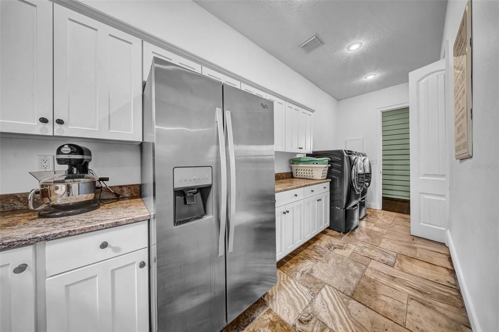 For Sale: $1,850,000 (5 beds, 4 baths, 5777 Square Feet)