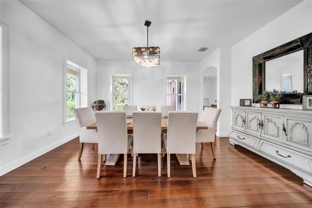 For Sale: $1,850,000 (5 beds, 4 baths, 5777 Square Feet)