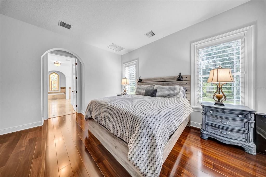 For Sale: $1,850,000 (5 beds, 4 baths, 5777 Square Feet)