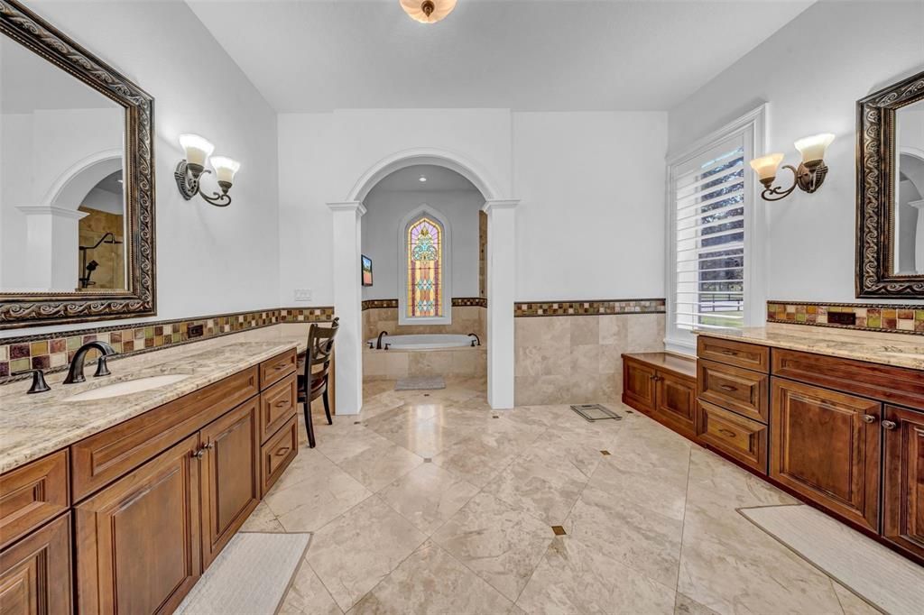 For Sale: $1,850,000 (5 beds, 4 baths, 5777 Square Feet)