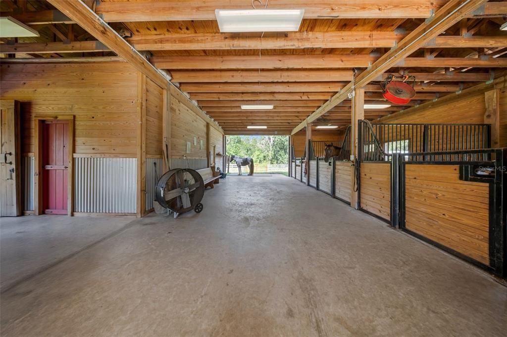 For Sale: $1,850,000 (5 beds, 4 baths, 5777 Square Feet)