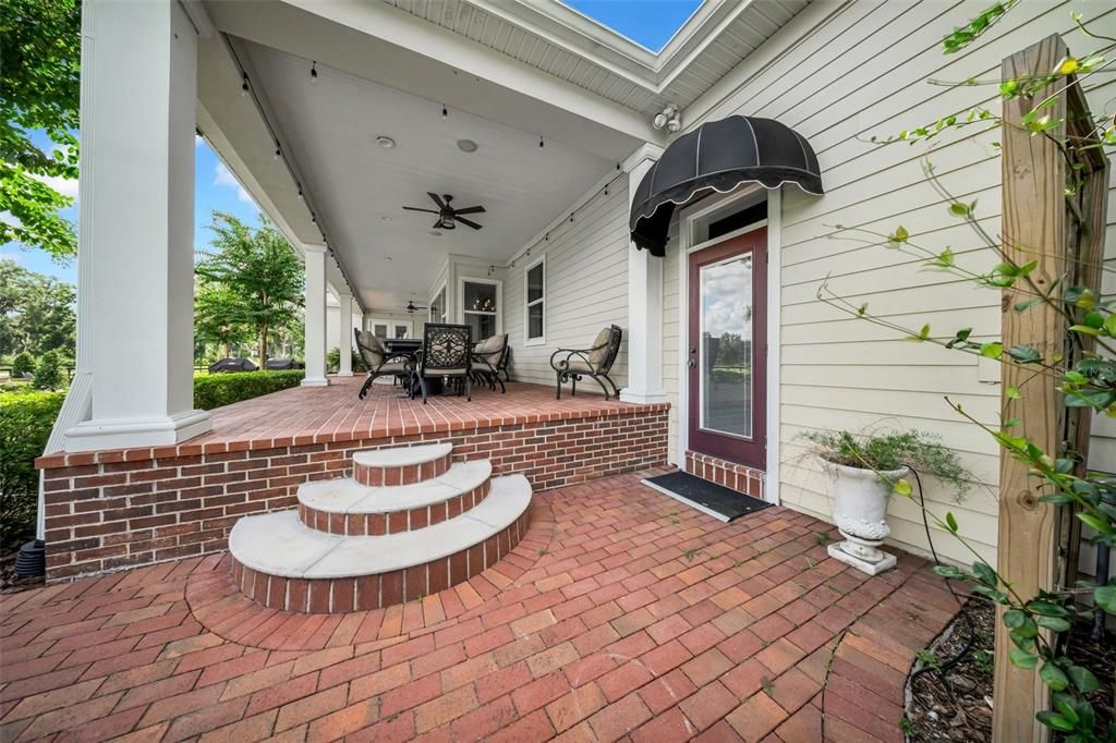 For Sale: $1,850,000 (5 beds, 4 baths, 5777 Square Feet)