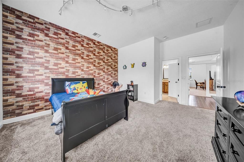 For Sale: $1,850,000 (5 beds, 4 baths, 5777 Square Feet)