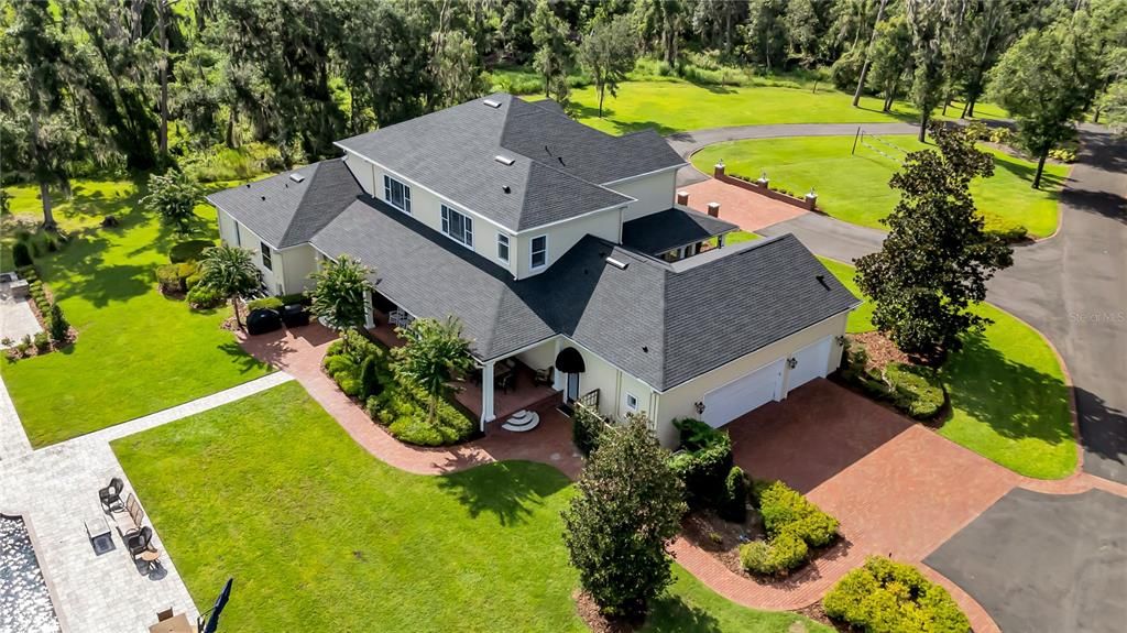 For Sale: $1,850,000 (5 beds, 4 baths, 5777 Square Feet)