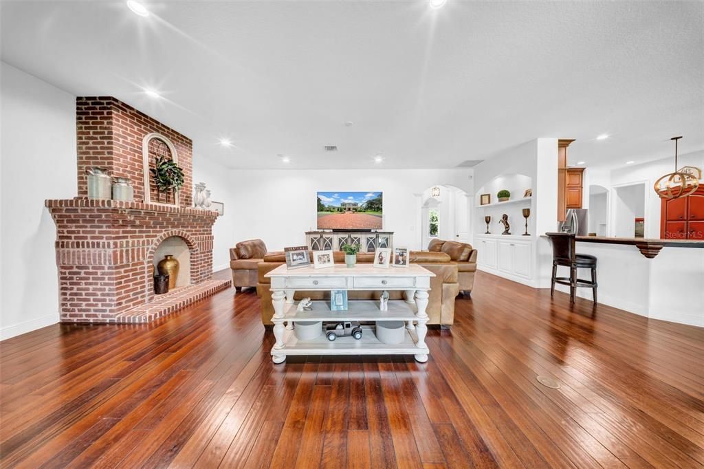 For Sale: $1,850,000 (5 beds, 4 baths, 5777 Square Feet)