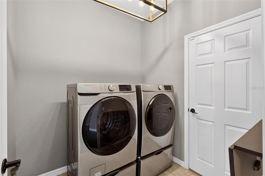For Sale: $320,000 (3 beds, 2 baths, 1795 Square Feet)