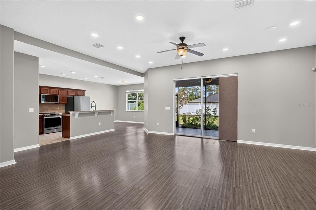 For Sale: $320,000 (3 beds, 2 baths, 1795 Square Feet)
