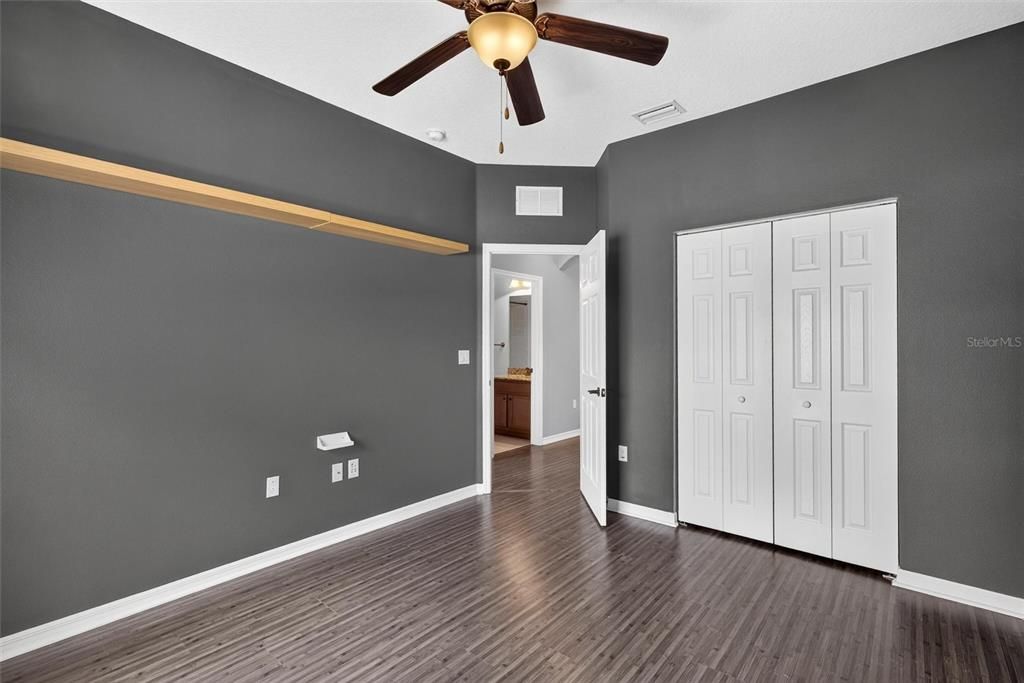For Sale: $320,000 (3 beds, 2 baths, 1795 Square Feet)