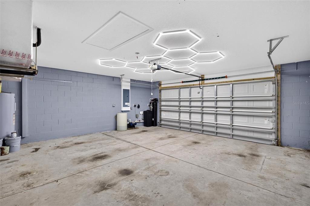 For Sale: $320,000 (3 beds, 2 baths, 1795 Square Feet)