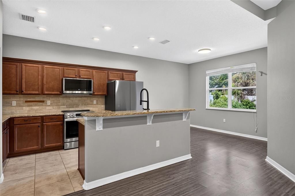 For Sale: $320,000 (3 beds, 2 baths, 1795 Square Feet)