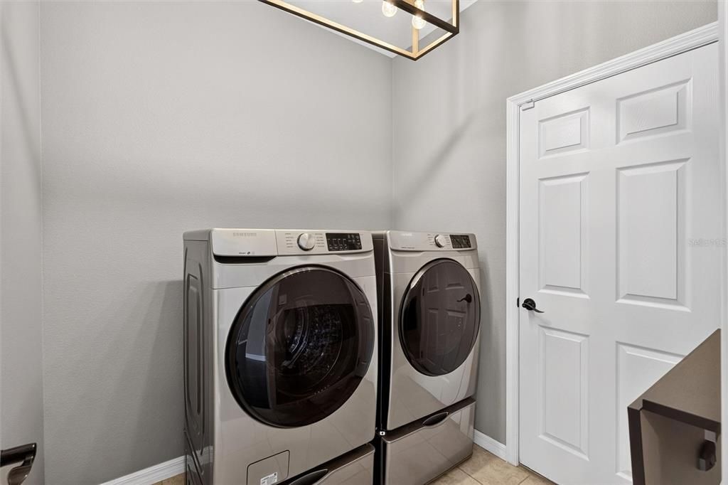 For Sale: $320,000 (3 beds, 2 baths, 1795 Square Feet)