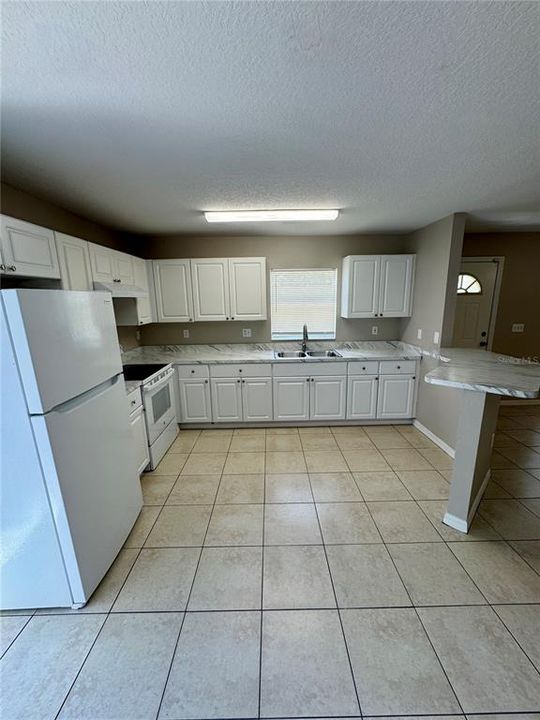 For Sale: $305,000 (3 beds, 2 baths, 1200 Square Feet)