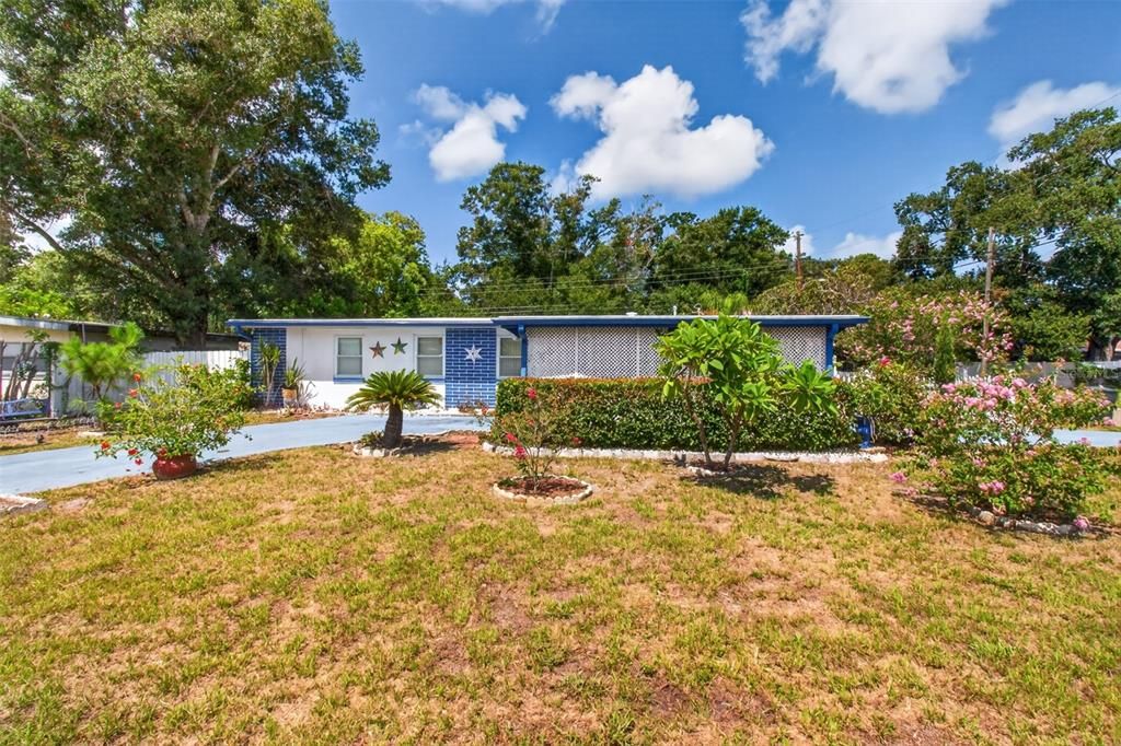 For Sale: $349,900 (3 beds, 2 baths, 1176 Square Feet)