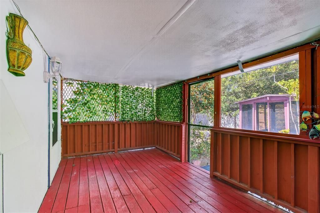 For Sale: $349,900 (3 beds, 2 baths, 1176 Square Feet)