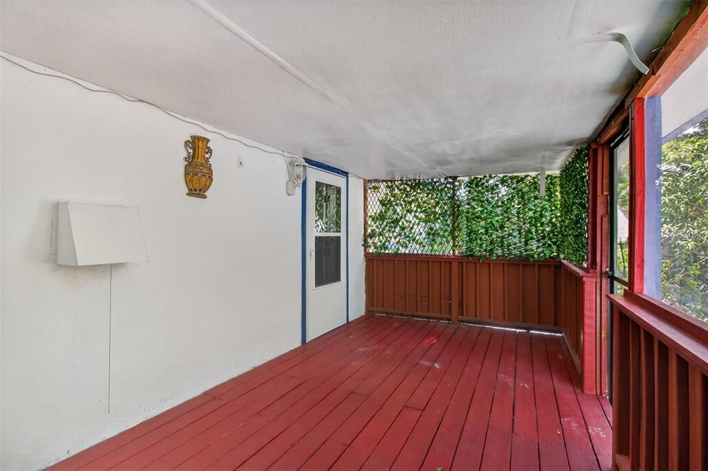 For Sale: $349,900 (3 beds, 2 baths, 1176 Square Feet)