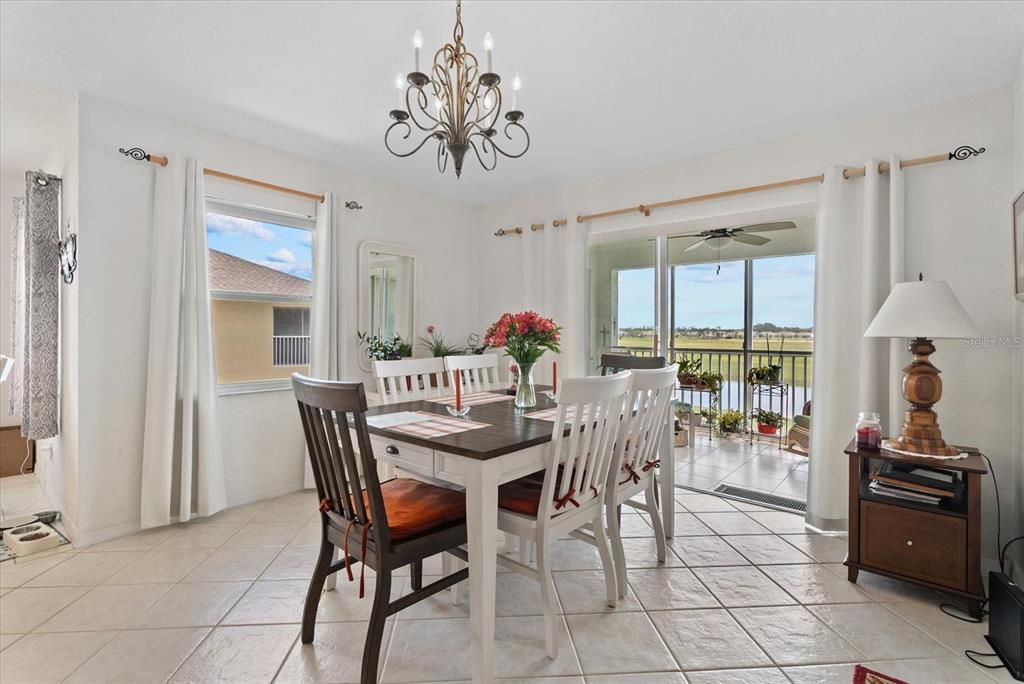 For Sale: $189,000 (2 beds, 2 baths, 1313 Square Feet)