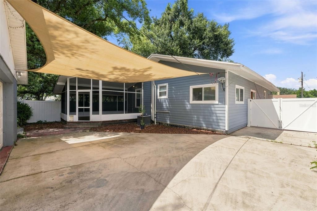 Active With Contract: $389,000 (3 beds, 2 baths, 1360 Square Feet)