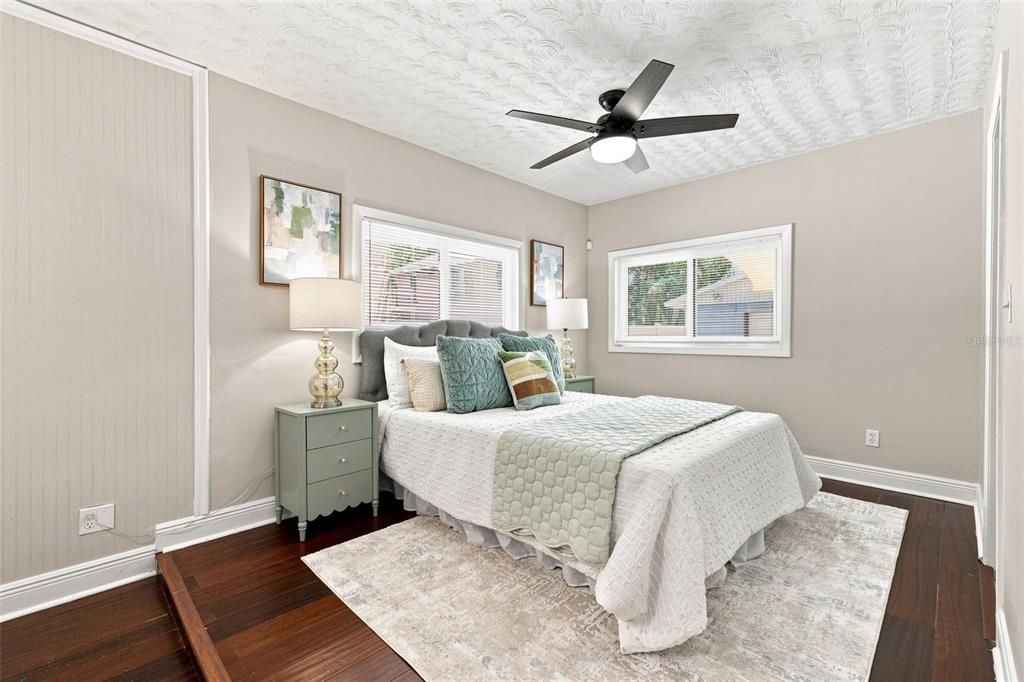 Active With Contract: $389,000 (3 beds, 2 baths, 1360 Square Feet)