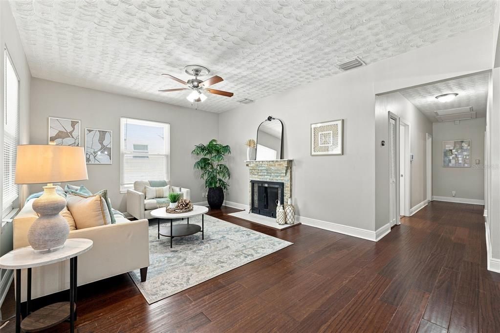 Active With Contract: $389,000 (3 beds, 2 baths, 1360 Square Feet)