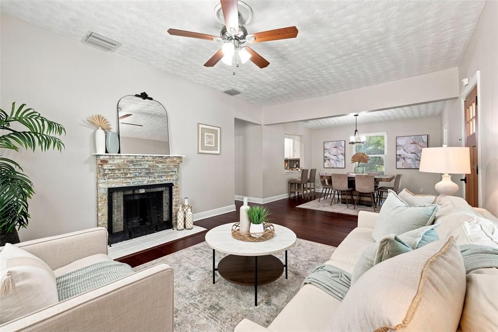 Active With Contract: $389,000 (3 beds, 2 baths, 1360 Square Feet)