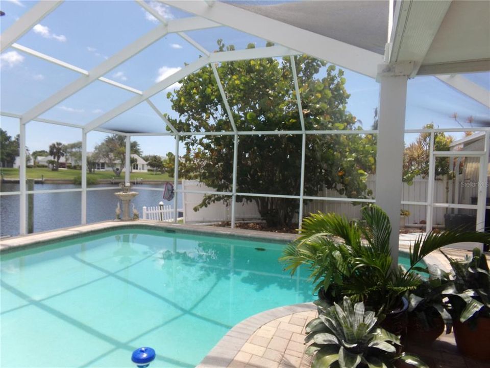 For Sale: $1,200,000 (4 beds, 2 baths, 2320 Square Feet)