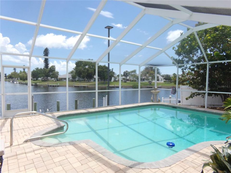 For Sale: $1,200,000 (4 beds, 2 baths, 2320 Square Feet)