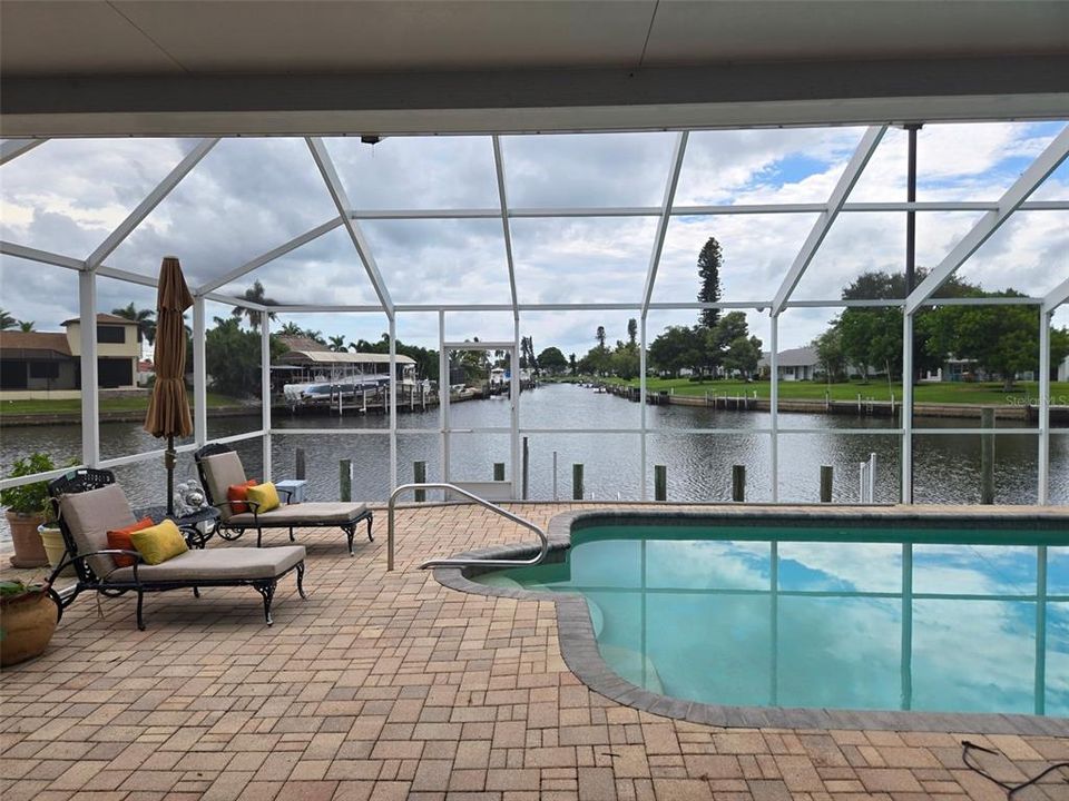 For Sale: $1,200,000 (4 beds, 2 baths, 2320 Square Feet)