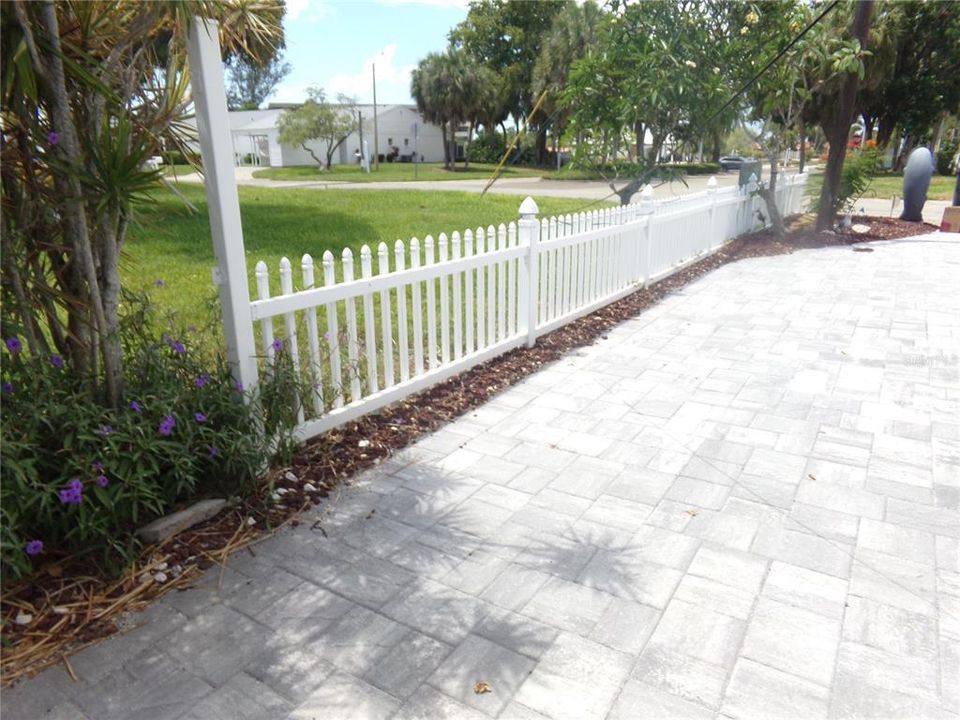 For Sale: $1,200,000 (4 beds, 2 baths, 2320 Square Feet)