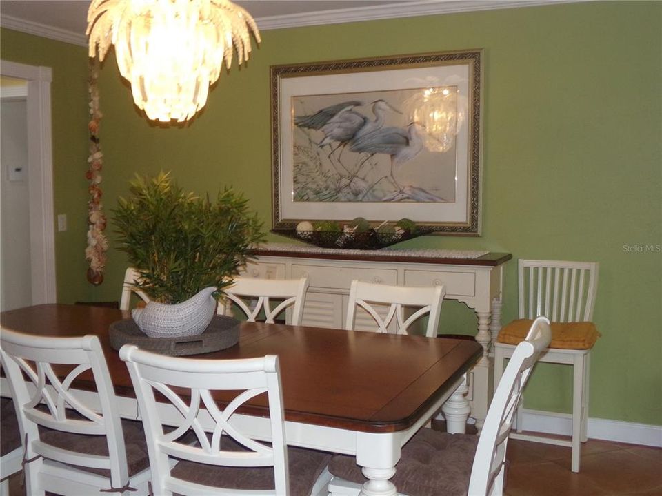 For Sale: $1,200,000 (4 beds, 2 baths, 2320 Square Feet)
