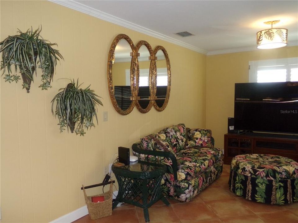 For Sale: $1,200,000 (4 beds, 2 baths, 2320 Square Feet)
