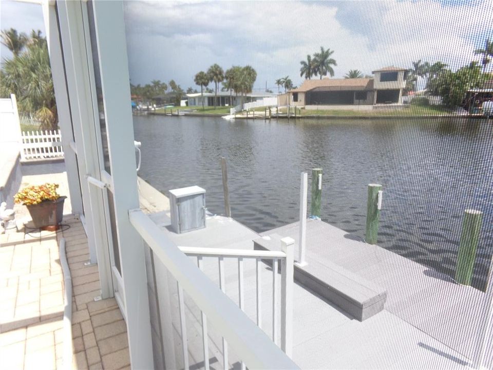 For Sale: $1,200,000 (4 beds, 2 baths, 2320 Square Feet)