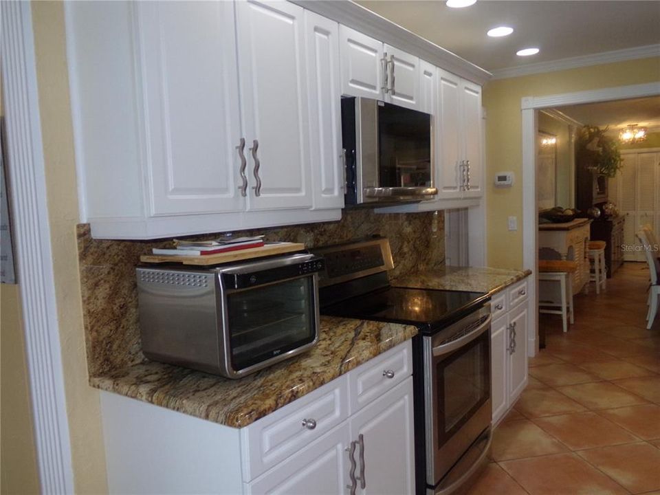For Sale: $1,200,000 (4 beds, 2 baths, 2320 Square Feet)