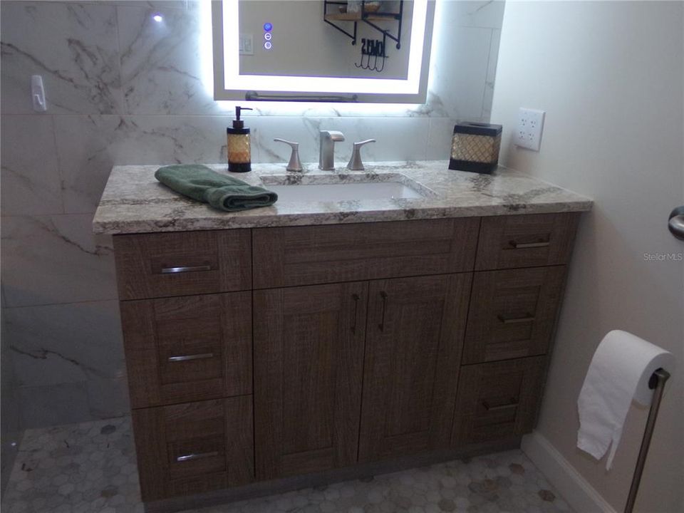 For Sale: $1,200,000 (4 beds, 2 baths, 2320 Square Feet)