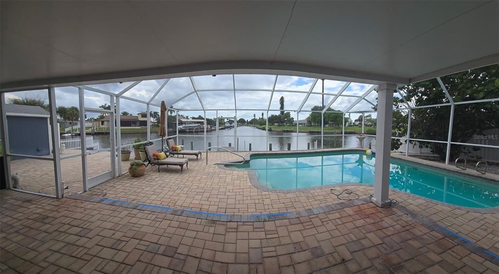 For Sale: $1,200,000 (4 beds, 2 baths, 2320 Square Feet)