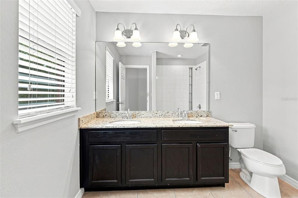 For Rent: $2,650 (3 beds, 2 baths, 1733 Square Feet)