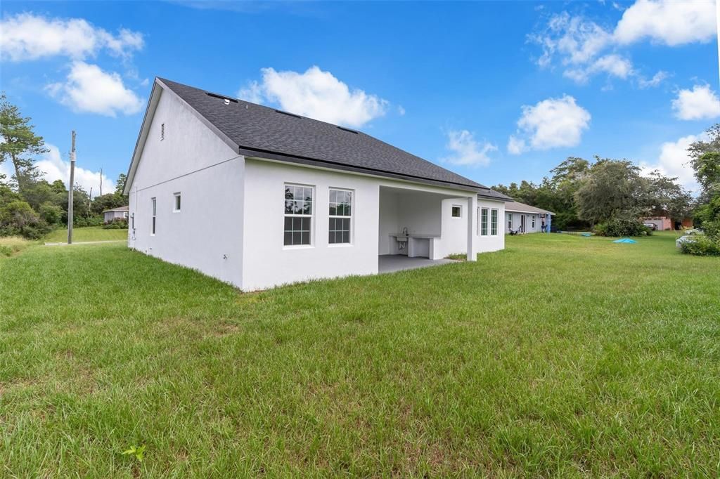 For Sale: $334,900 (4 beds, 2 baths, 2040 Square Feet)