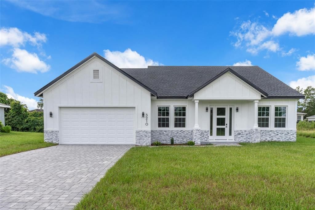 For Sale: $334,900 (4 beds, 2 baths, 2040 Square Feet)