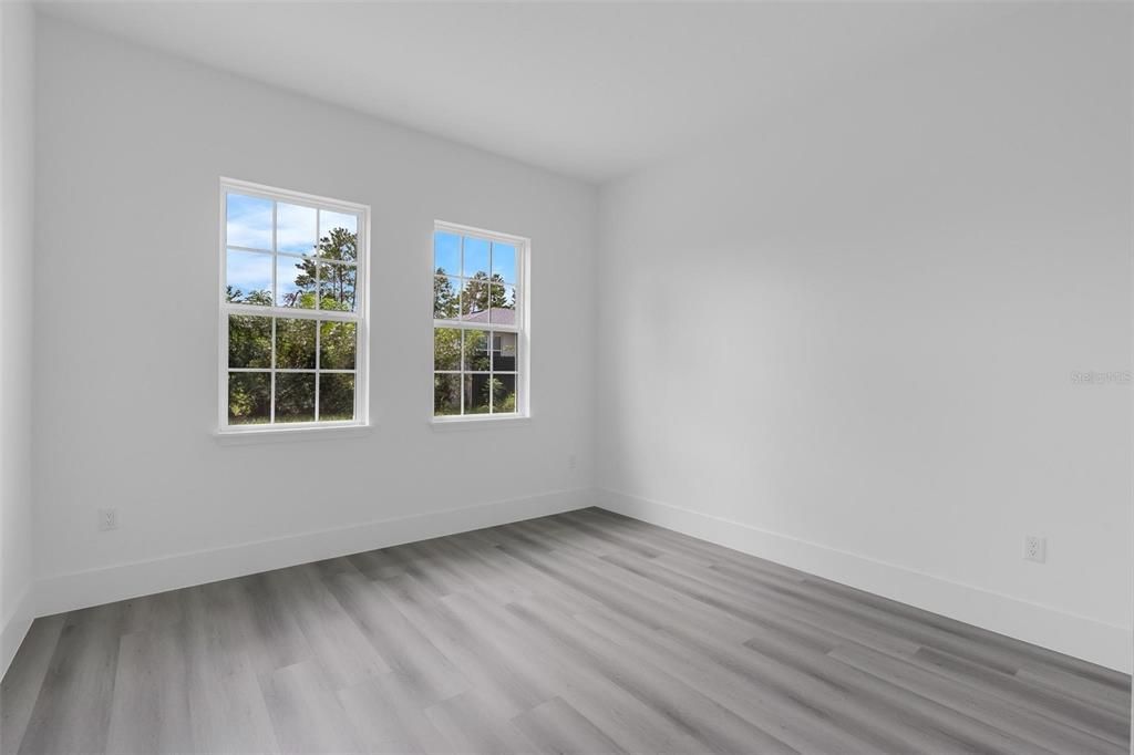 For Sale: $334,900 (4 beds, 2 baths, 2040 Square Feet)