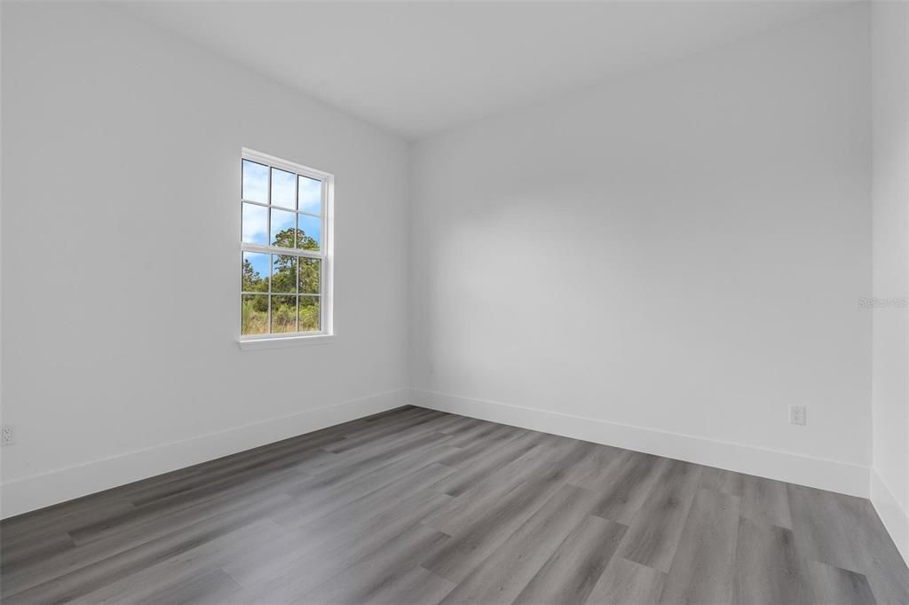 For Sale: $334,900 (4 beds, 2 baths, 2040 Square Feet)