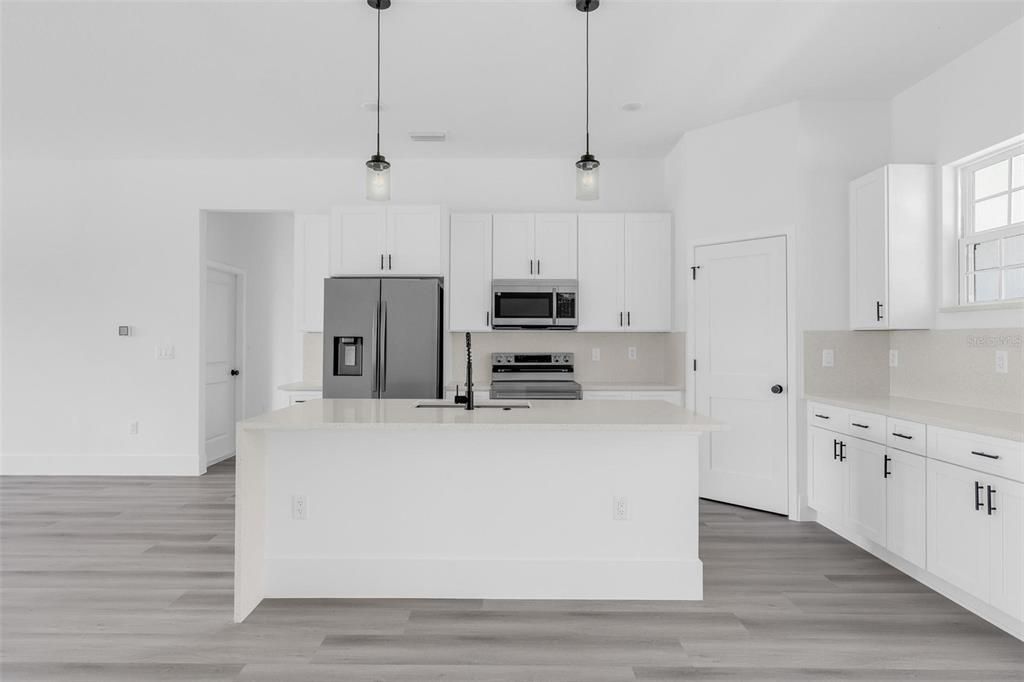 For Sale: $334,900 (4 beds, 2 baths, 2040 Square Feet)