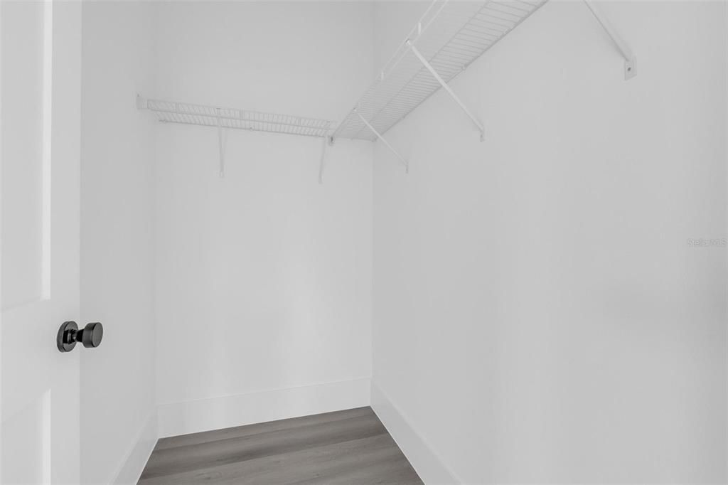 For Sale: $334,900 (4 beds, 2 baths, 2040 Square Feet)