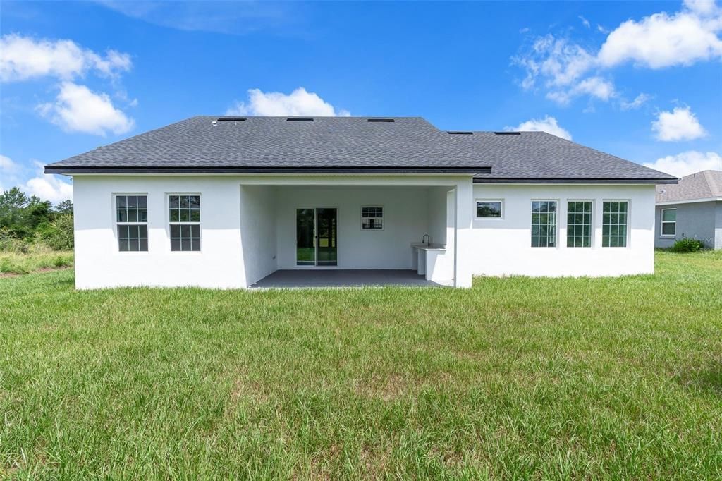 For Sale: $334,900 (4 beds, 2 baths, 2040 Square Feet)