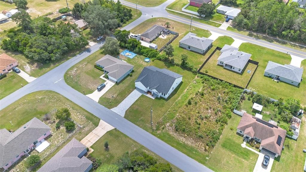 For Sale: $334,900 (4 beds, 2 baths, 2040 Square Feet)