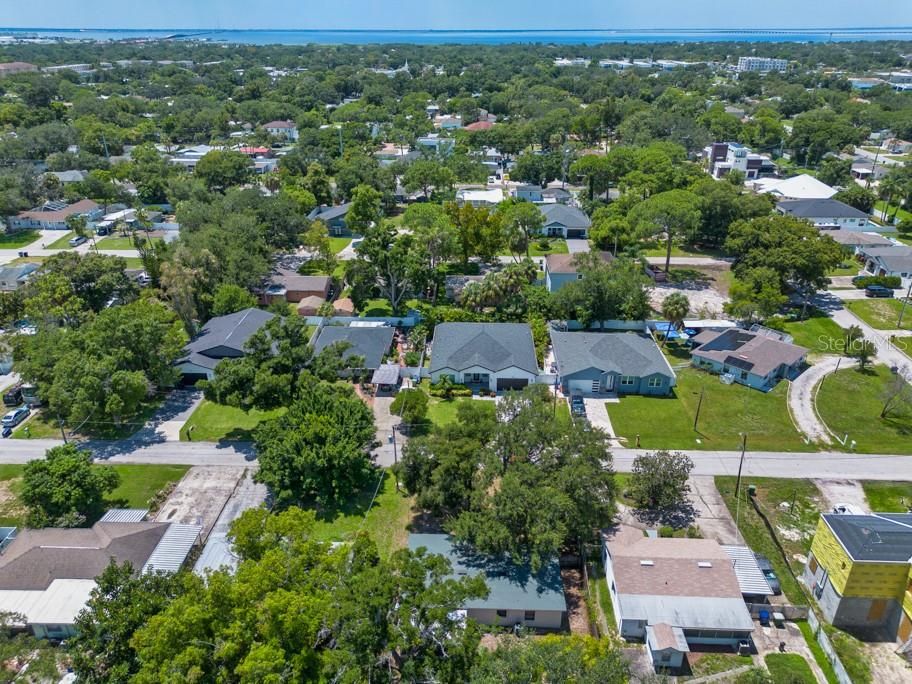 For Sale: $348,000 (2 beds, 1 baths, 925 Square Feet)