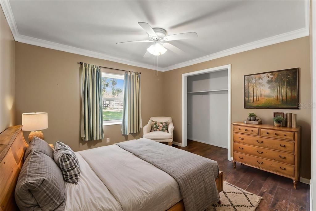 For Sale: $1,050,000 (3 beds, 3 baths, 1661 Square Feet)