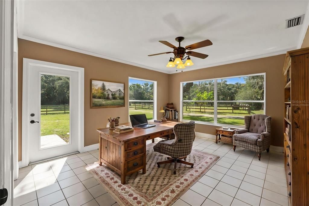 For Sale: $1,050,000 (3 beds, 3 baths, 1661 Square Feet)